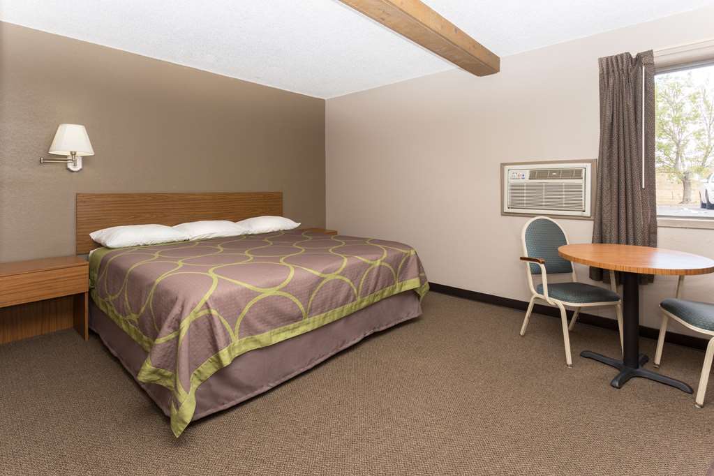 Super 8 By Wyndham Colorado Springs Peterson Space Force Cimarron Hills Zimmer foto